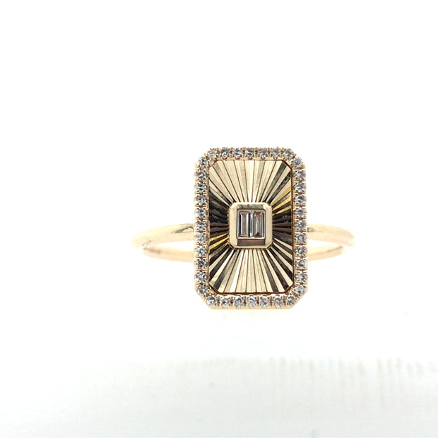 14Kt Yellow Gold Fashion Ring With Rectangular Geometric Cut, Halo Of