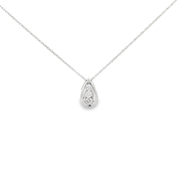 Vintage 10Kt White Gold 18" Necklace With A Pendant With Three Round B