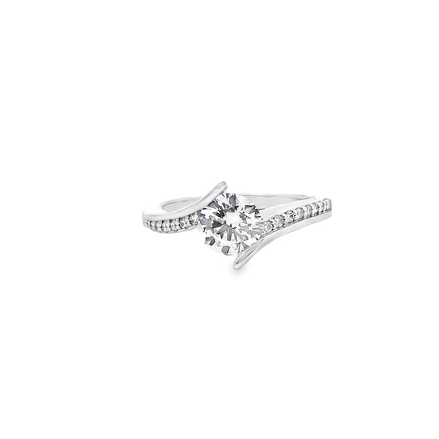 18kt White Gold Ring With 1.00ct Round CZ Center and 16 Round Side Dia