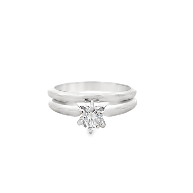 Platinum Engagement Ring with .32ct Round Brilliant Diamond VS2 H and