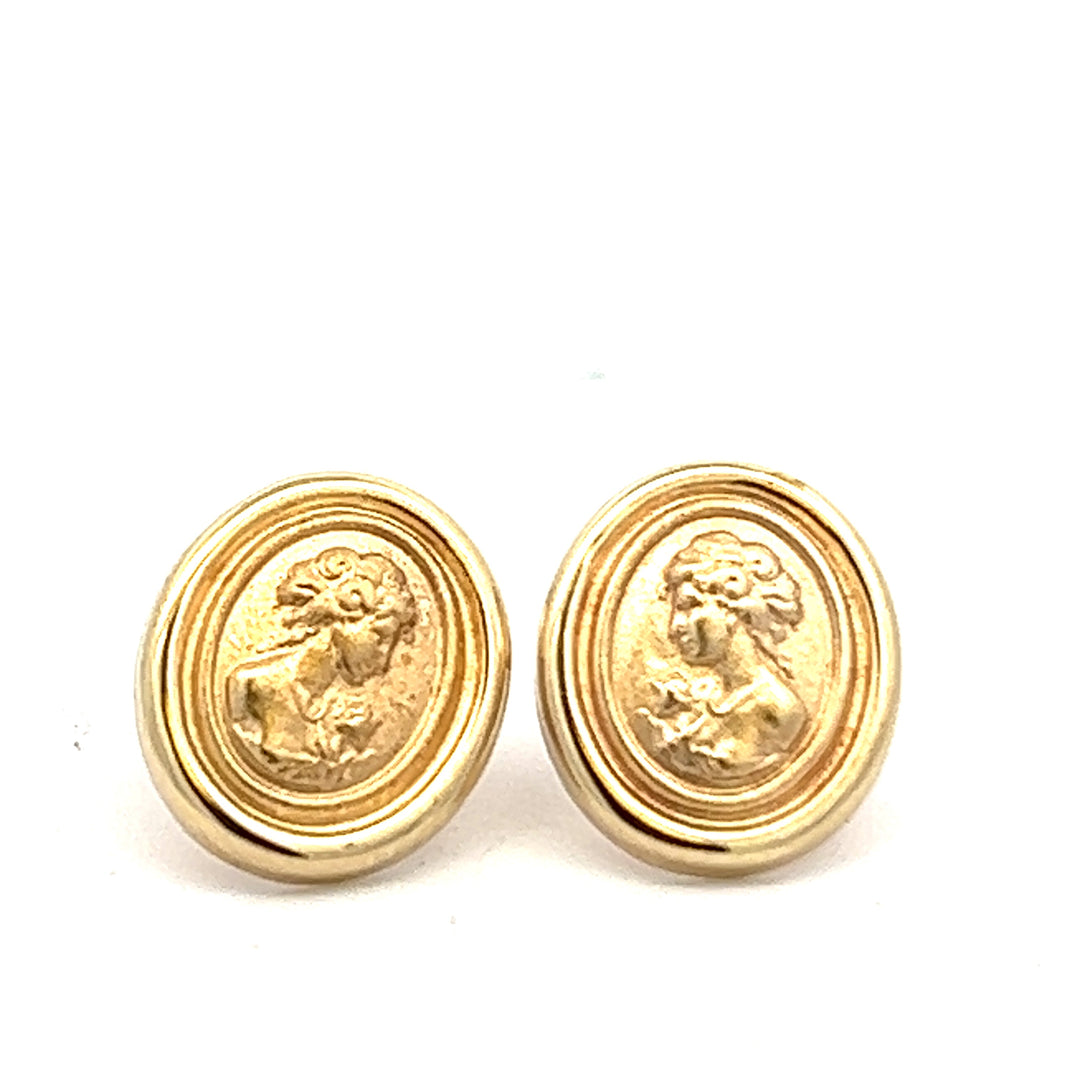 Yellow Gold good Finish Wong Earrings