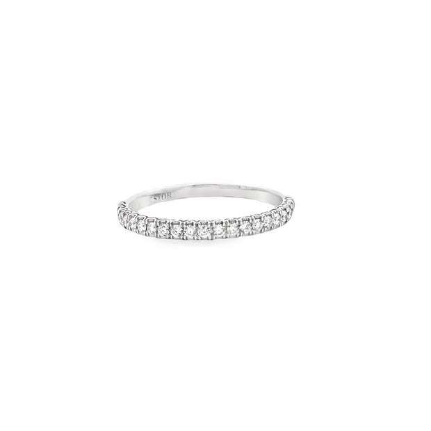 14Kt White Gold Diamond Band With  22 Round Prong Set Diamonds .25Ct Tdw I1 HI Size 7